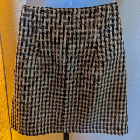 Small plaid tweed style skirt NWT - Picture 4 of 7